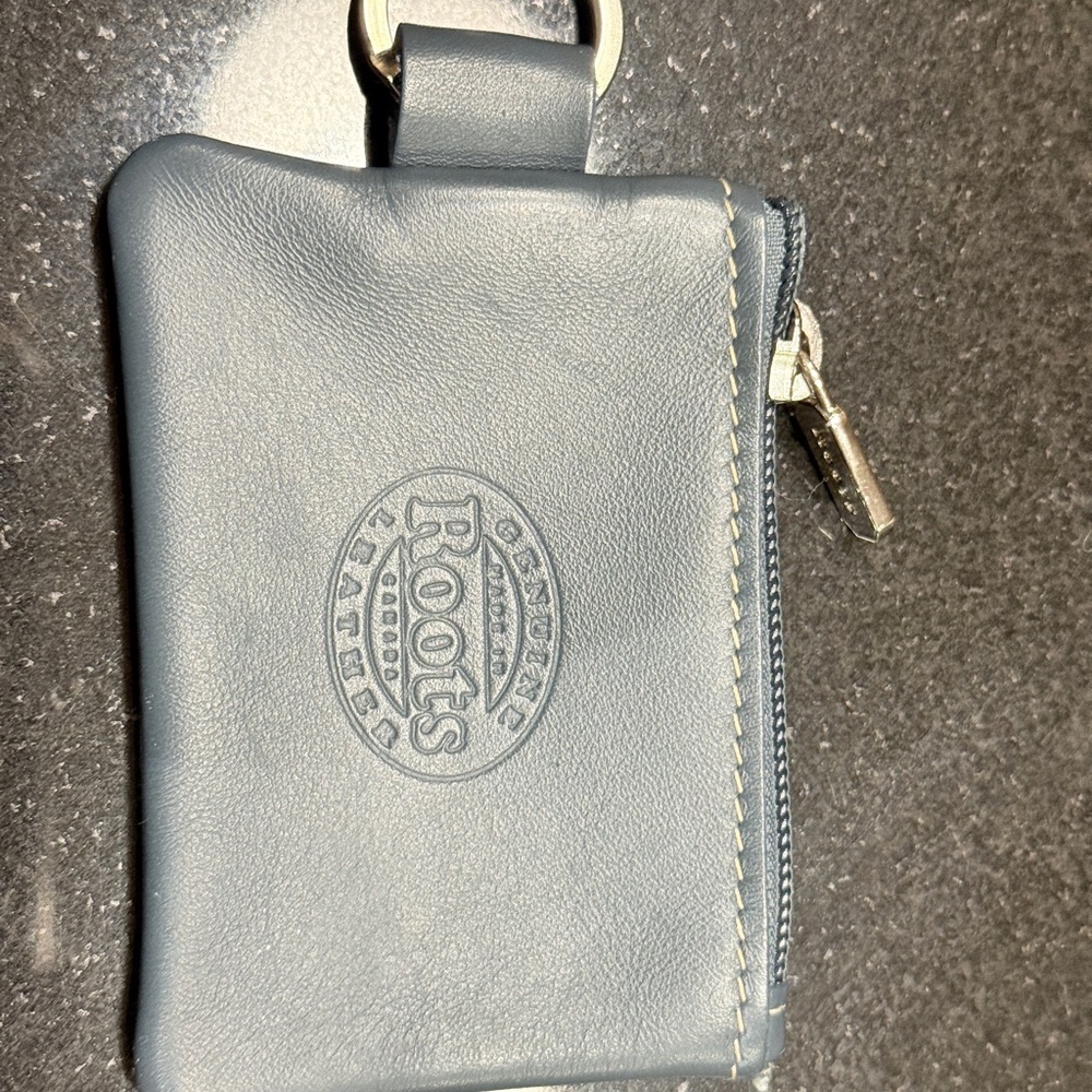 Roots leather pouch